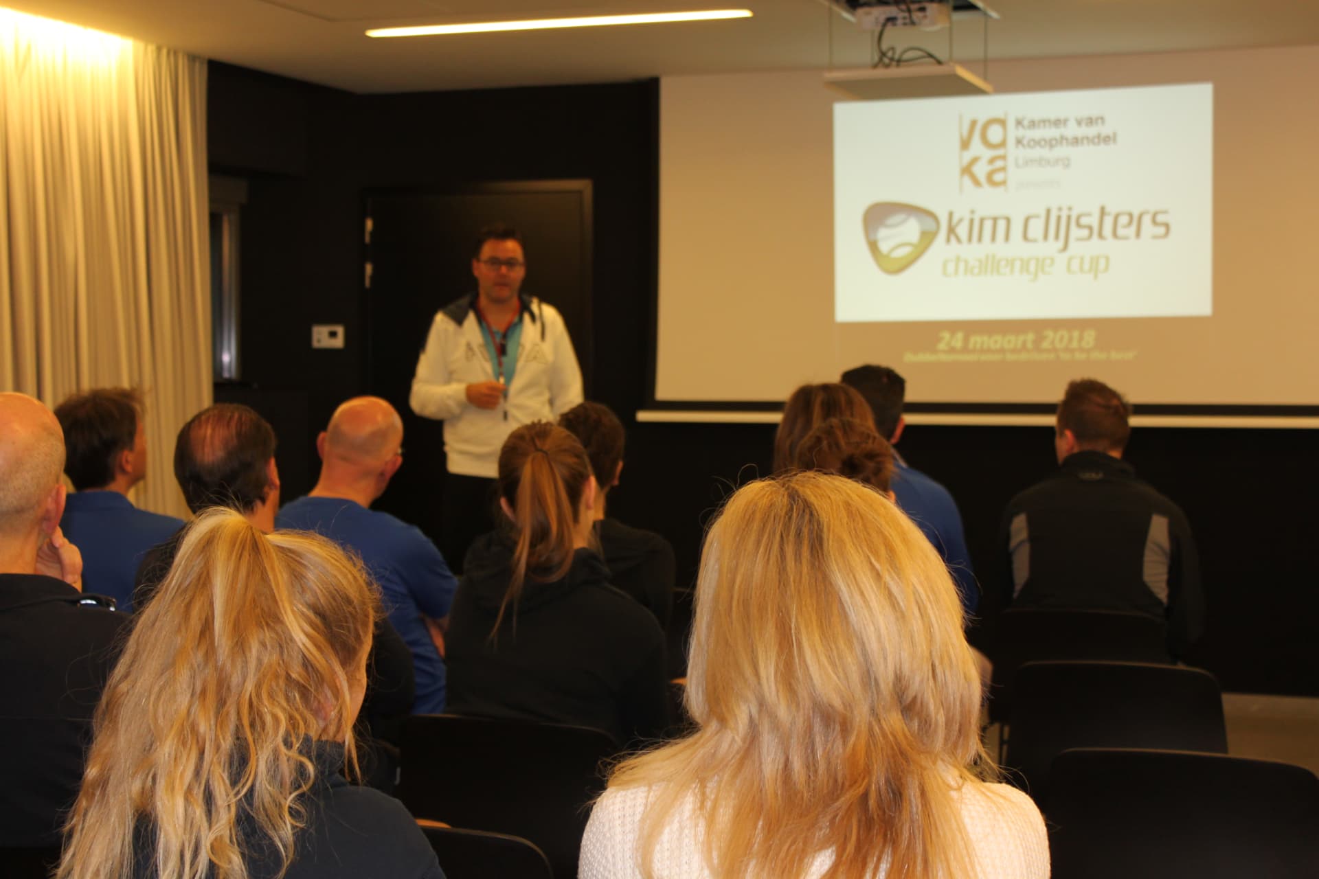 Carl Maes presenting to the VOKA Kim Clijsters Challenge Cup audience