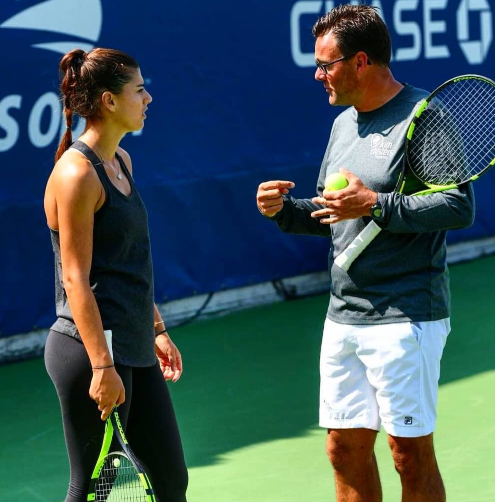 Carl Maes coaching Sorana Cirstea on court at the US Open